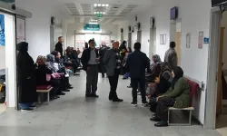 Yeni Covid varyantı sırt ağrısı yapıyor: Vaka sayılarında artış