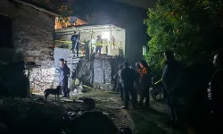 İzmir'de aile katliamı: Baba oğlunu öldürdü, eşi ağır yaralı!