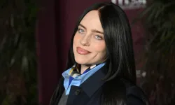 ABD'li pop yıldızı Billie Eilish sahnede zenginleri hedef aldı: 'Paranızı neden saklıyorsunuz?'
