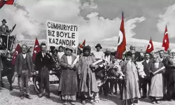 Bugün Türkiye Cumhuriyeti 102 yaşında! Yaşasın Cumhuriyet!