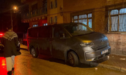Polisten kaçan minibüs mahalle arasında terk edilmiş halde bulundu