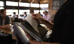 Hesaba 45 TL’lik şarj ücretini ekleyen işletmeye bakanlıktan ceza!