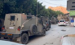 İsrail askerleri Batı Şeria’da çok sayıda noktaya baskın düzenledi
