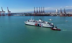 'İyilik Gemisi' El-Ariş Limanı açıklarında