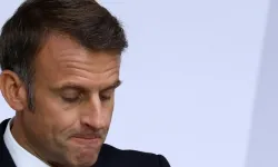 Fransa’da hükümet dağılma tehlikesiyle karşı karşıya
