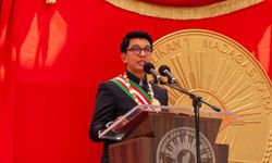 Madagaskar’da eski Cumhurbaşkanı Rajoelina vatandaşlıktan çıkarıldı!