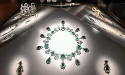 Louvre Müzesi'nde maskeli soygun: Çalınan mücevherler satılabilir mi?
