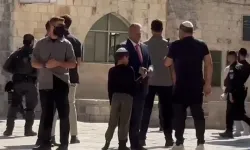 İsrailli bakandan Mescid-i Aksa’ya provokatif baskın!