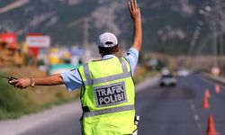 Direksiyon başında hata affetmeyecek: Kırmızı ışıkta 6’ncı ihlalde ehliyet iptal