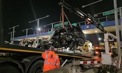 Ankara'da feci kaza!  Kuzey Marmara Otoyolu’nda otomobil gişeye girdi