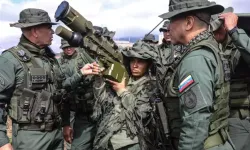 Venezuela, ABD’nin Karayipler’deki askeri faaliyetlerine karşı 200 bin askeri seferber etti