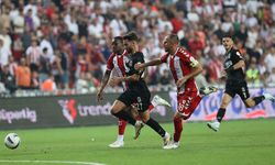 Beşiktaş - Samsunspor maçında ilk yarı sessiz bitti: Gol ofsayta takıldı!