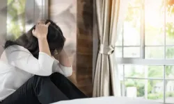 Deprem olmasa da sallanıyor gibi hissediyor musun?