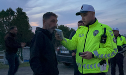 Mezarlığa uçtu, firar etti: Tekrar kaza mahalline gelen sürücü alkollü çıktı