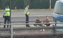 Hamburg’da iklim aktivistlerine 400 bin euroluk tazminat kararı