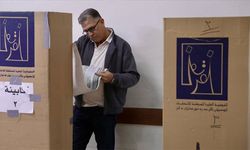 Irak'ta 21 milyon seçmen sandık başında: Oy verme işlemleri başladı