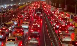 İstanbul trafiği akşam saatlerinde kilitlendi: Yoğunluk yüzde 83’e çıktı