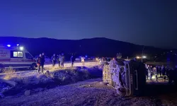 Kahramanmaraş'ta işçileri taşıyan minibüs şarampole devrildi: 2 ölü, 7 yaralı