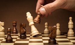 Satranç nasıl oynanır? Yeni başlayanlar için adım adım rehber