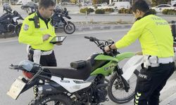 Aksaray'da 'dur' ihtarına uymadı, 15 yaşındaki ehliyetsiz sürücüye 45 bin 746 lira ceza kesildi