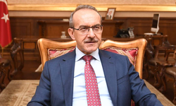 İmamoğlu'nu VIP bölüme almayan Vali bu sefer Atatürk'ü andı: Sevgi mesajları yağdı!