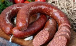 İzmir’de dana sucuk diye eşek eti satan firmayı Bakanlık ifşa etti