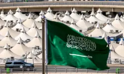 Medine yakınlarında umrecileri taşıyan otobüs kazasında 45 kişi yaşamını yitirdi