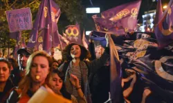 Tartışma yaratan karar: "Kadın cinayetleri politiktir" sloganı suç sayıldı!
