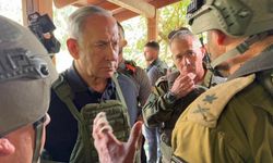 Tel Aviv'de '7 Ekim' protestosu: Binlerce İsrailli 'bağımsız soruşturma komisyonu' talep etti