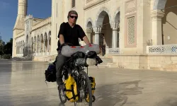 Bisikletiyle umre yolculuğuna çıkan kişi Hatay’a ulaştı