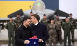 Ukrayna'nın Fransa'dan 100 Rafale savaş uçağı alımı için niyet mektubu imzalandı