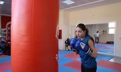 Türkiye’nin gururu: Mardinli Sezen zorla başladığı boksta şampiyon oldu!