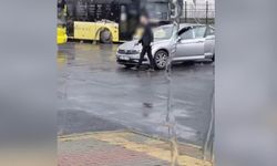 İETT durağında silahlı "gösteri": Biri silah açtı, diğeri kaydetti