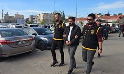 Dostlar alışverişte görsün! Adana'da firari hükümlü AVM'de alışveriş yaparken yakalandı
