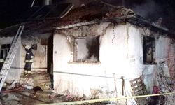 Yangında kahreden detay: Annesini kurtarmak için girdi, hayatını kaybetti