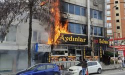 Esenyurt'ta iş yeri alev alev yandı!