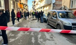 Manisa'da tüfekli katliam: Boşanma aşamasındaki üç çocuğunun annesini sokak ortasında öldürdü!