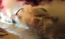 Adana’da seyir halindeki otomobil patladı