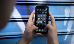 16 yaş altına sosyal medya yasağı yürürlüğe girdi: Meta, o hesapları engelledi!