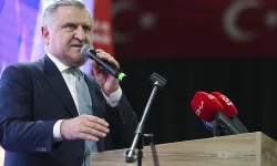 Bursaspor maçındaki tezahüratlara soruşturma! Bakan Bak: Maçtan men cezası da dahil yaptırımlar uygulanacak