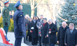 Rus Büyükelçi Karlov ölüm yıl dönümünde Ankara'da anıldı!