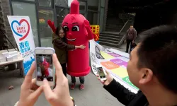 Çin’de nüfus hesabı yeni tartışma yarattı: Prezervatife vergi geldi