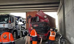 Anadolu Otoyolu’nda tır kontrolden çıktı:1 ölü