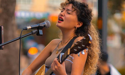 Eda Tat: Sesimi yapay zekayla kopyalayıp şarkılarda kullandılar