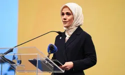 Esra Albayrak'tan eğitim mesajı! 'Colomb kâşif değil istilacı bir tüccardır'