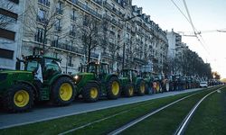 Fransa’da eylem: Çiftçiler yolları kapattı