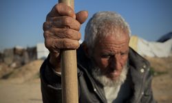 Abluka altında yaşamak kadar defnedilmek de zor!