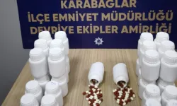 İzmir'de uyuşturucu operasyonu! Evden binlerce hap çıktı: 2 gözaltı