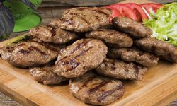 Köfteci Yusuf’tan döner aldı, içinden çıkanlar şoke etti!