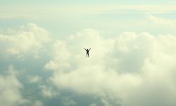 Rüyadan birinin yüksekten düştüğünü görmek ne anlama gelir?